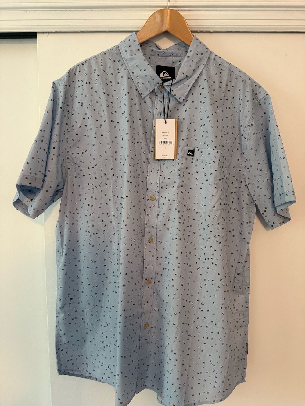 Quiksilver Men’s Light Blue Short-Sleeve Dot Print Button-Down Shirt